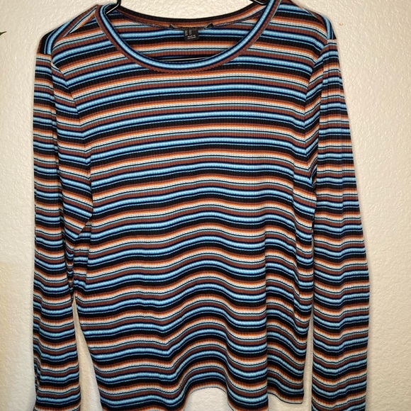 Striped Top - Picture 2 of 6